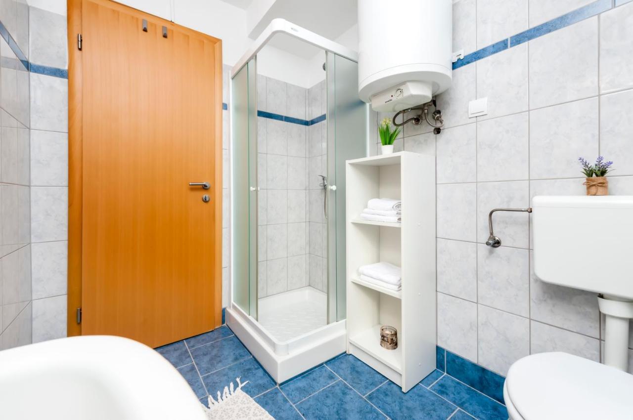 Apartment Roze 罗维尼 外观 照片